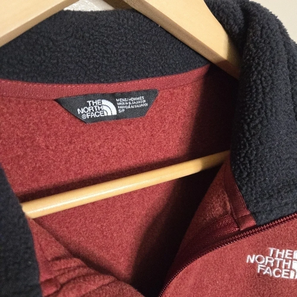 The North Face Men's Birch Bowl Quarter Zip Sweatshirt
